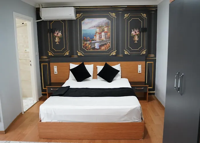 Heraldic Room Hotel